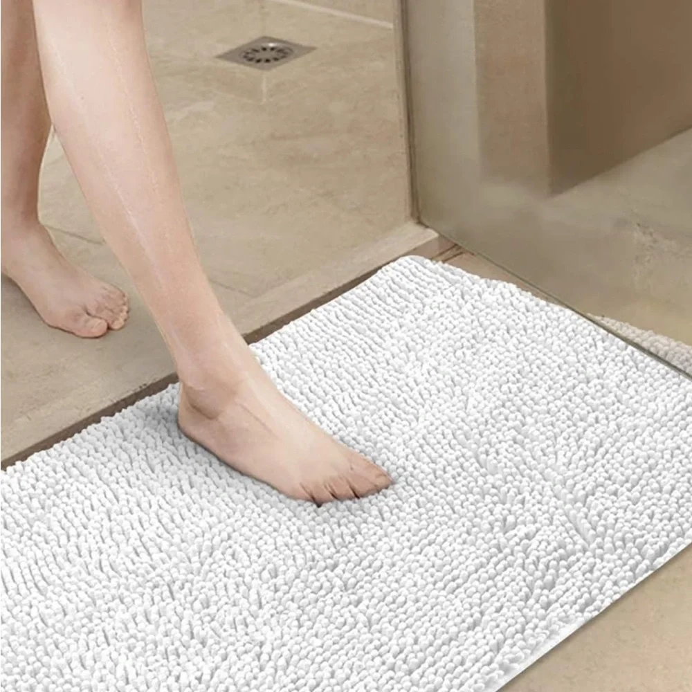 Set of 2 white chenille rugs!